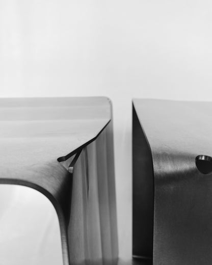 Handgefertigte Edelstahl-Sitzbank