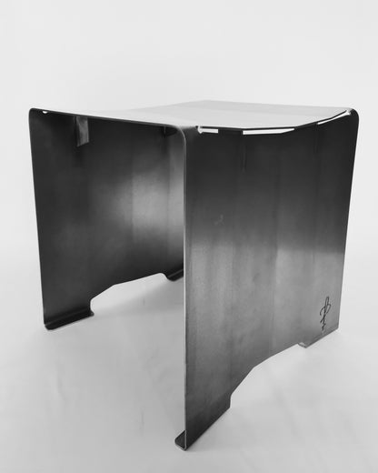 Handgefertigte Edelstahl-Sitzbank